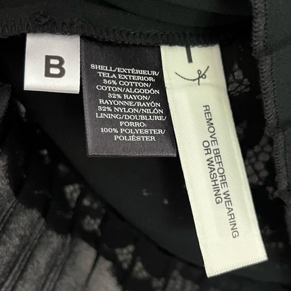 NWT Ann Taylor Women’s Lace Overlay 3/4 Bell Sleeve Top Black Size Small - Picture 8 of 8